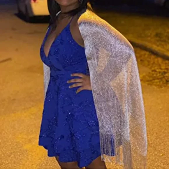 Sparkling Metallic Shawl and Wrap for Evening Party - Picture 4 of 4